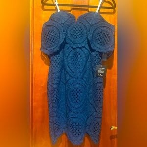 Lulus off shoulder dress. Size medium, blue